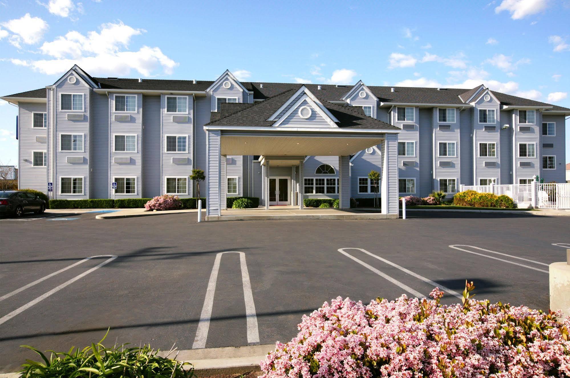 Microtel Inn&Suites Modesto Ceres Exterior foto