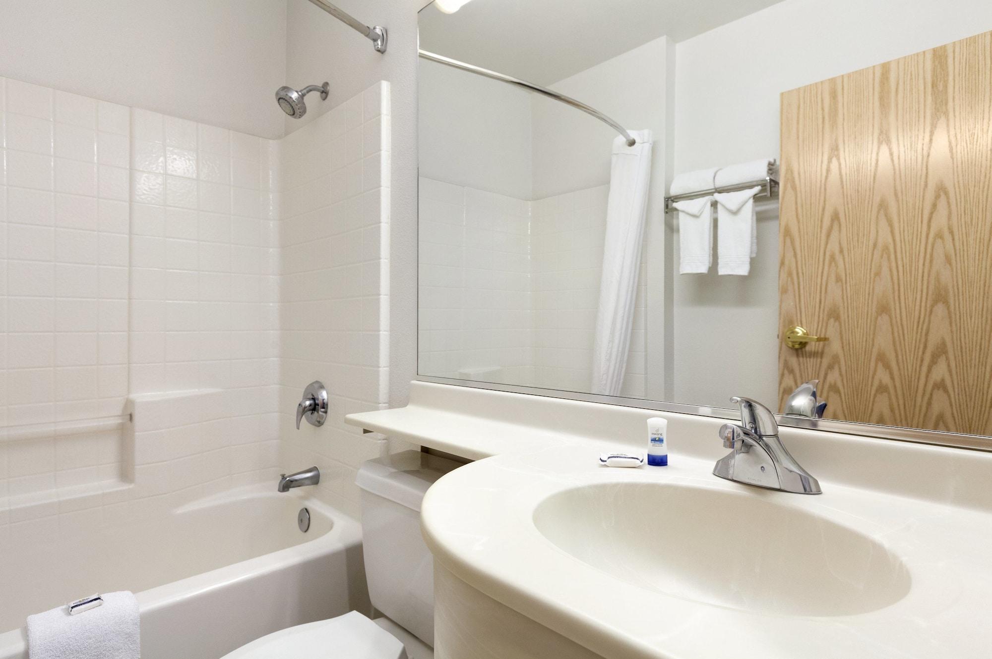 Microtel Inn&Suites Modesto Ceres Habitación foto